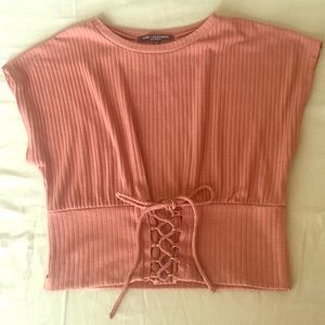 Girly, daytime date 😍 crop top 🌸